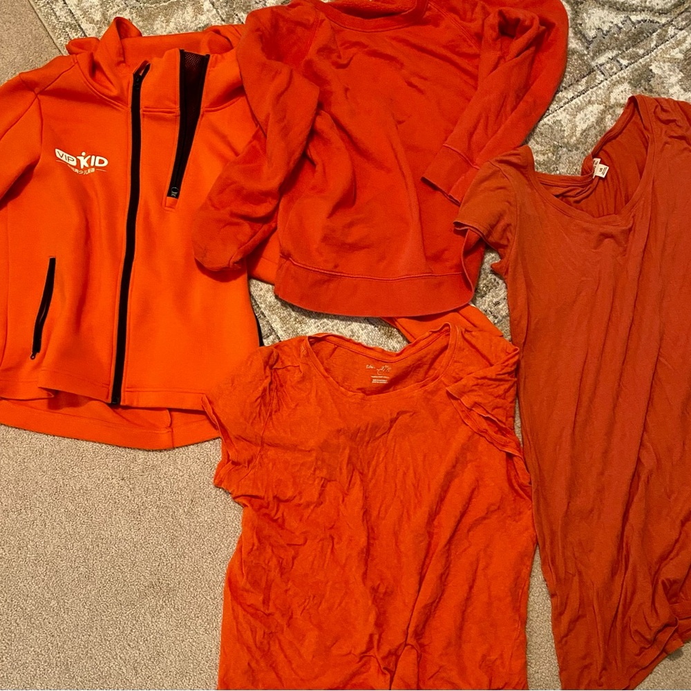 VIP KID sweatshirt/shirt bundle